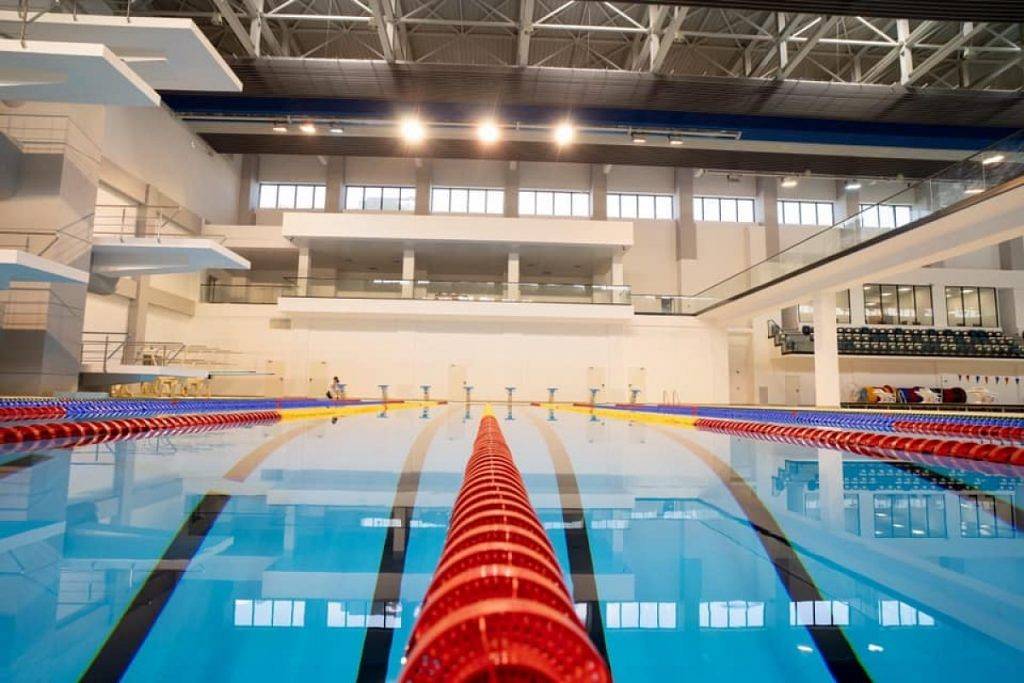 bazin otoeni phoenix swim.jpg