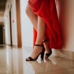 Rochie eleganta de seara cu sandale sau pantofi